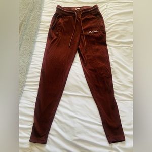 Alphalete essential jogger, XS, burgundy